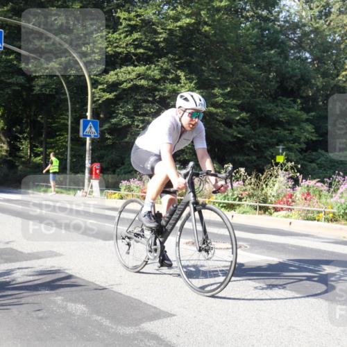 08.09.2024 - Stadtparktriathlon Zöllner http://msf.ph/oto/7040877 08.09.2024 10:14:02 Radfahren 216 meine-sportfotos.de