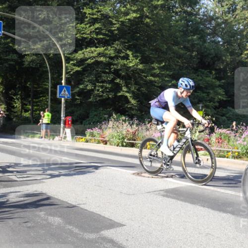 08.09.2024 - Stadtparktriathlon Zöllner http://msf.ph/oto/7040940 08.09.2024 10:15:55 Radfahren 204, 210, 228, 251, 353 meine-sportfotos.de
