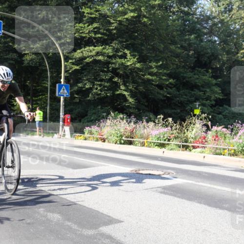 08.09.2024 - Stadtparktriathlon Zöllner http://msf.ph/oto/7041006 08.09.2024 10:17:08 Radfahren 200 meine-sportfotos.de