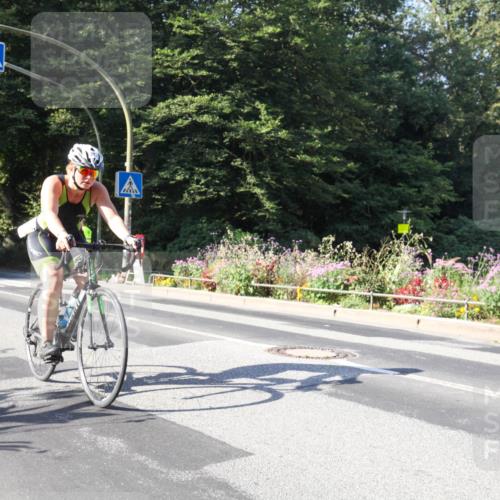 08.09.2024 - Stadtparktriathlon Zöllner http://msf.ph/oto/7041093 08.09.2024 10:19:24 Radfahren 242, 245, 248, 284, 313 meine-sportfotos.de