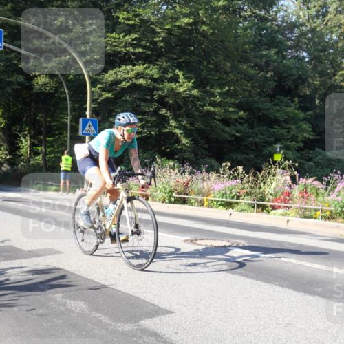 08.09.2024 - Stadtparktriathlon Zöllner http://msf.ph/oto/7041132 08.09.2024 10:19:56 Radfahren 304, 308, 318, 359 meine-sportfotos.de