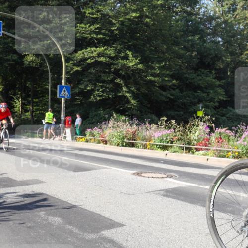 08.09.2024 - Stadtparktriathlon Zöllner http://msf.ph/oto/7041160 08.09.2024 10:20:14 Radfahren 234, 299, 349, 352 meine-sportfotos.de