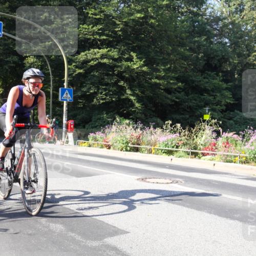 08.09.2024 - Stadtparktriathlon Zöllner http://msf.ph/oto/7041214 08.09.2024 10:20:50 Radfahren 216, 282, 338, 363 meine-sportfotos.de