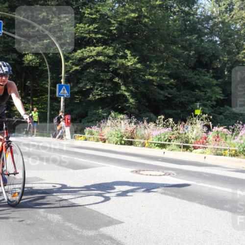08.09.2024 - Stadtparktriathlon Zöllner http://msf.ph/oto/7041272 08.09.2024 10:21:27 Radfahren 273, 303 meine-sportfotos.de