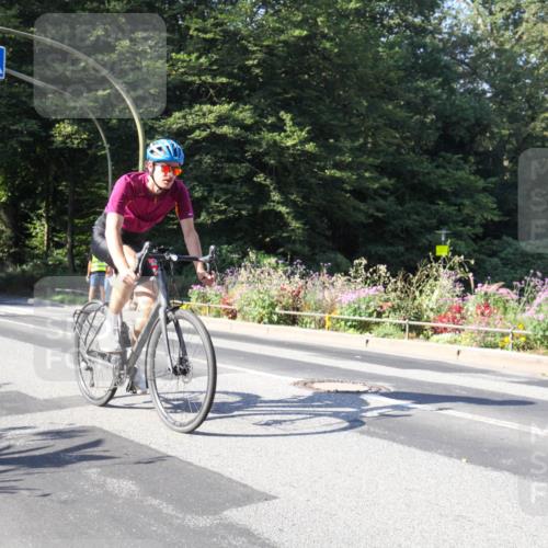 08.09.2024 - Stadtparktriathlon Zöllner http://msf.ph/oto/7041425 08.09.2024 10:23:04 Radfahren 256, 296, 315, 335 meine-sportfotos.de