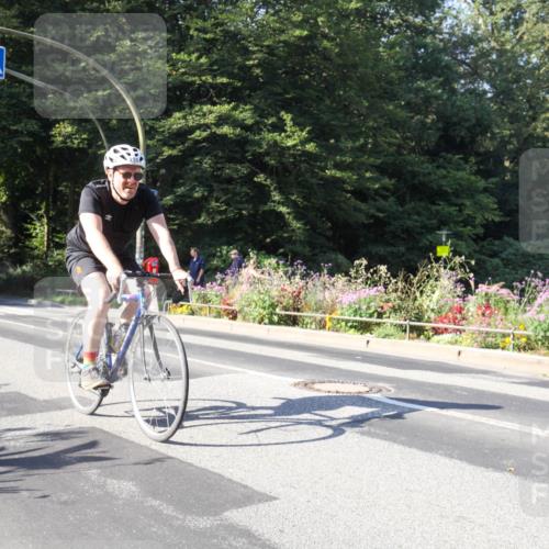 08.09.2024 - Stadtparktriathlon Zöllner http://msf.ph/oto/7041546 08.09.2024 10:24:08 Radfahren 250, 255 meine-sportfotos.de