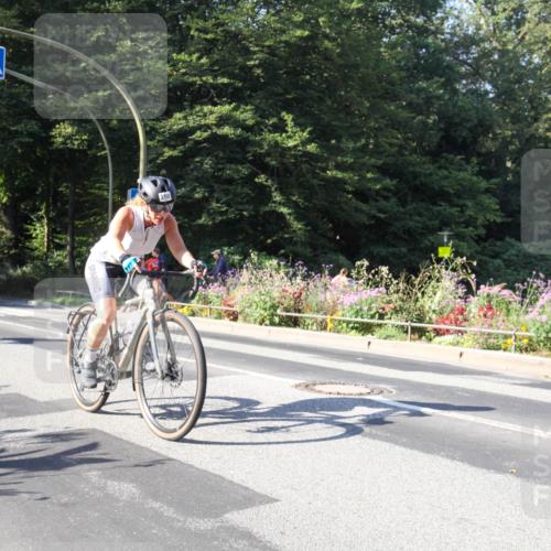 08.09.2024 - Stadtparktriathlon Zöllner http://msf.ph/oto/7041550 08.09.2024 10:24:11 Radfahren 250, 255, 317 meine-sportfotos.de