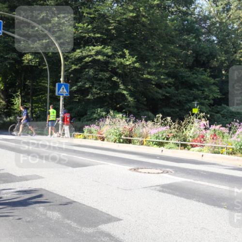 08.09.2024 - Stadtparktriathlon Zöllner http://msf.ph/oto/7041556 08.09.2024 10:24:13 Radfahren 250, 255, 317 meine-sportfotos.de