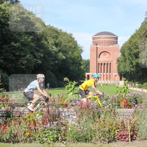 08.09.2024 - Stadtparktriathlon Zöllner http://msf.ph/oto/7041600 08.09.2024 10:25:06 Radfahren 236, 247, 278, 360, 362 meine-sportfotos.de