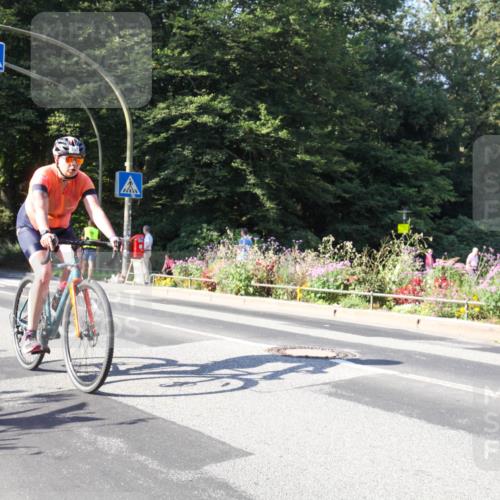 08.09.2024 - Stadtparktriathlon Zöllner http://msf.ph/oto/7041747 08.09.2024 10:26:05 Radfahren 290, 347, 355 meine-sportfotos.de