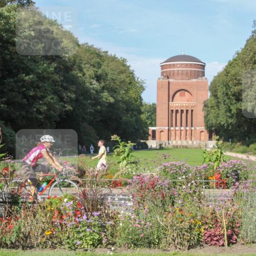 08.09.2024 - Stadtparktriathlon Zöllner http://msf.ph/oto/7041771 08.09.2024 10:26:35 Radfahren 214, 252, 302 meine-sportfotos.de