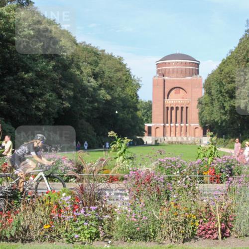 08.09.2024 - Stadtparktriathlon Zöllner http://msf.ph/oto/7041778 08.09.2024 10:26:38 Radfahren 212, 214, 302 meine-sportfotos.de