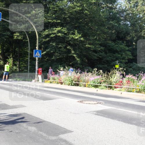 08.09.2024 - Stadtparktriathlon Zöllner http://msf.ph/oto/7041876 08.09.2024 10:27:08 Radfahren 242 meine-sportfotos.de