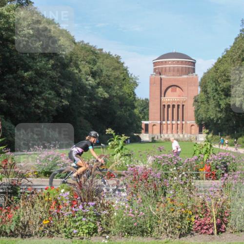 08.09.2024 - Stadtparktriathlon Zöllner http://msf.ph/oto/7041886 08.09.2024 10:27:24 Radfahren 182, 287, 304, 311, 321, 322, 332, 357 meine-sportfotos.de