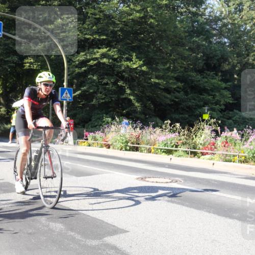 08.09.2024 - Stadtparktriathlon Zöllner http://msf.ph/oto/7041912 08.09.2024 10:27:24 Radfahren 182, 287, 304, 311, 321, 322, 332, 357 meine-sportfotos.de