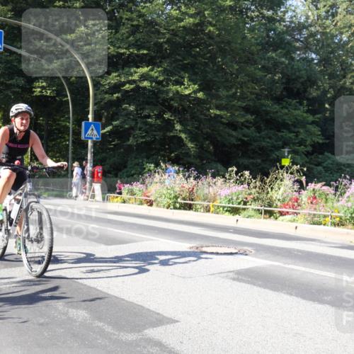 08.09.2024 - Stadtparktriathlon Zöllner http://msf.ph/oto/7042035 08.09.2024 10:28:19 Radfahren 305 meine-sportfotos.de