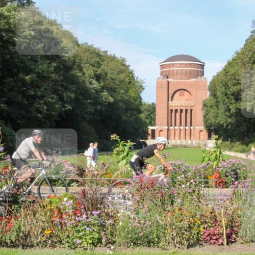 08.09.2024 - Stadtparktriathlon Zöllner http://msf.ph/oto/7042054 08.09.2024 10:28:29 Radfahren 246, 310, 348 meine-sportfotos.de
