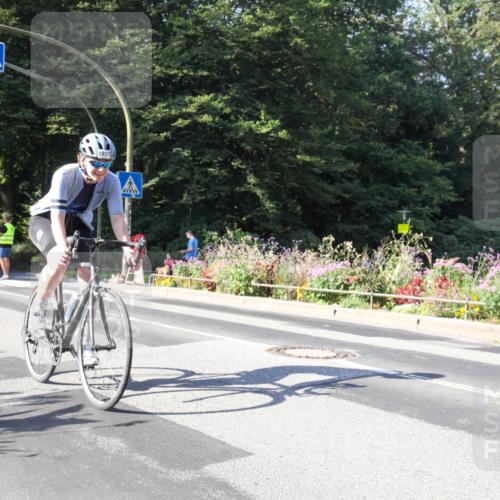 08.09.2024 - Stadtparktriathlon Zöllner http://msf.ph/oto/7042130 08.09.2024 10:29:07 Radfahren 352, 1937 meine-sportfotos.de