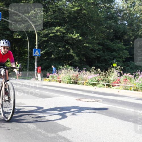 08.09.2024 - Stadtparktriathlon Zöllner http://msf.ph/oto/7042268 08.09.2024 10:30:12 Radfahren 320, 1936 meine-sportfotos.de