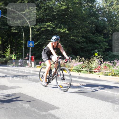 08.09.2024 - Stadtparktriathlon Zöllner http://msf.ph/oto/7042366 08.09.2024 10:31:06 Radfahren 296, 353 meine-sportfotos.de