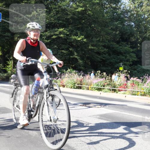 08.09.2024 - Stadtparktriathlon Zöllner http://msf.ph/oto/7042378 08.09.2024 10:31:12 Radfahren 281, 298, 327 meine-sportfotos.de