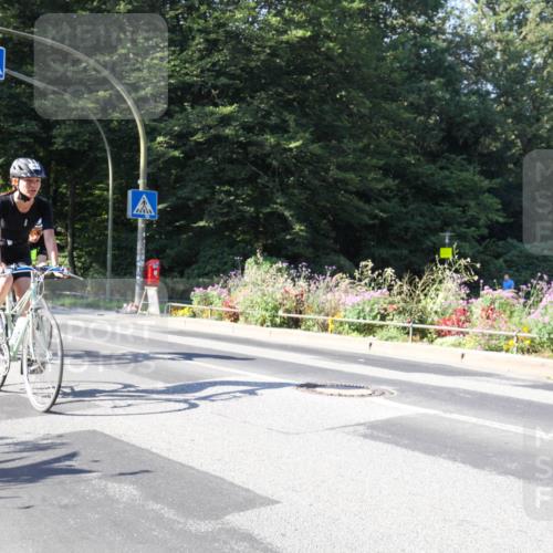 08.09.2024 - Stadtparktriathlon Zöllner http://msf.ph/oto/7042915 08.09.2024 10:36:05 Radfahren 43, 349, 373, 387 meine-sportfotos.de