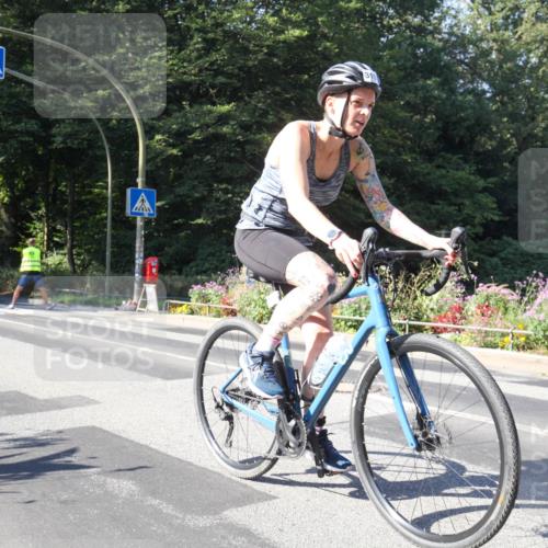 08.09.2024 - Stadtparktriathlon Zöllner http://msf.ph/oto/7042930 08.09.2024 10:36:15 Radfahren 223, 299, 310, 433 meine-sportfotos.de