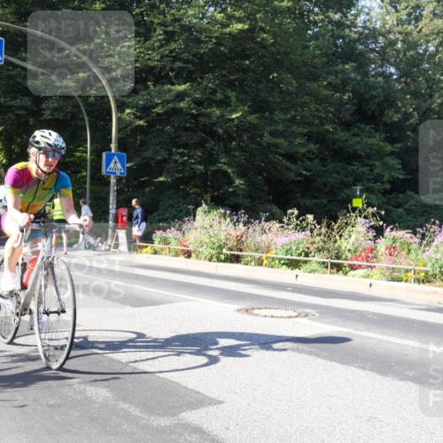08.09.2024 - Stadtparktriathlon Zöllner http://msf.ph/oto/7043010 08.09.2024 10:36:33 Radfahren 218, 285, 427, 435 meine-sportfotos.de