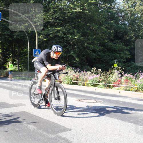 08.09.2024 - Stadtparktriathlon Zöllner http://msf.ph/oto/7043021 08.09.2024 10:36:59 Radfahren 264, 305, 407, 1937 meine-sportfotos.de