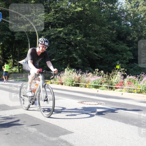 08.09.2024 - Stadtparktriathlon Zöllner http://msf.ph/oto/7043033 08.09.2024 10:37:18 Radfahren 293, 319, 421, 457 meine-sportfotos.de