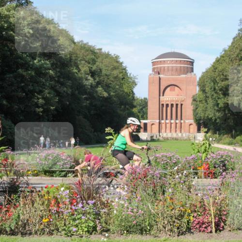 08.09.2024 - Stadtparktriathlon Zöllner http://msf.ph/oto/7043062 08.09.2024 10:36:29 Radfahren 218, 274, 427, 435 meine-sportfotos.de