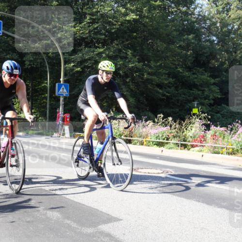 08.09.2024 - Stadtparktriathlon Zöllner http://msf.ph/oto/7043094 08.09.2024 10:38:57 Radfahren 320, 384, 402, 419, 434, 447, 448, 450 meine-sportfotos.de