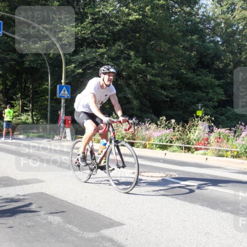 08.09.2024 - Stadtparktriathlon Zöllner http://msf.ph/oto/7043108 08.09.2024 10:39:10 Radfahren 233, 343, 371, 380 meine-sportfotos.de