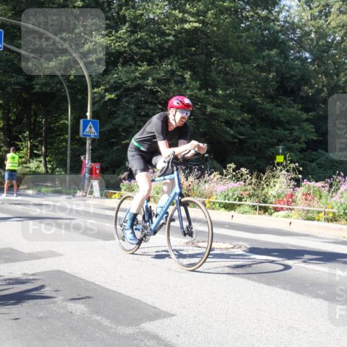 08.09.2024 - Stadtparktriathlon Zöllner http://msf.ph/oto/7043128 08.09.2024 10:39:26 Radfahren 275, 288, 296, 338, 358, 381, 413, 424 meine-sportfotos.de