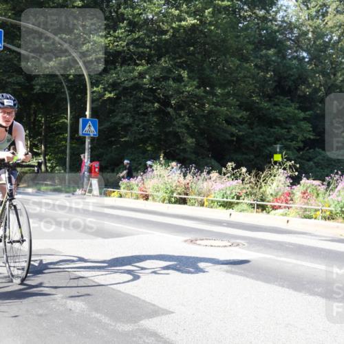 08.09.2024 - Stadtparktriathlon Zöllner http://msf.ph/oto/7043136 08.09.2024 10:39:29 Radfahren 275, 296, 324, 338, 358, 413, 424 meine-sportfotos.de