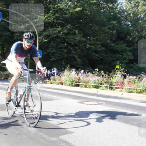 08.09.2024 - Stadtparktriathlon Zöllner http://msf.ph/oto/7043173 08.09.2024 10:40:08 Radfahren 395, 429 meine-sportfotos.de