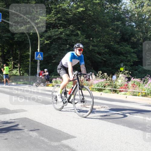 08.09.2024 - Stadtparktriathlon Zöllner http://msf.ph/oto/7043177 08.09.2024 10:40:12 Radfahren 395, 406, 429 meine-sportfotos.de