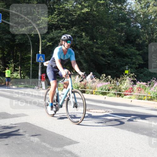 08.09.2024 - Stadtparktriathlon Zöllner http://msf.ph/oto/7043186 08.09.2024 10:40:35 Radfahren 393, 446 meine-sportfotos.de