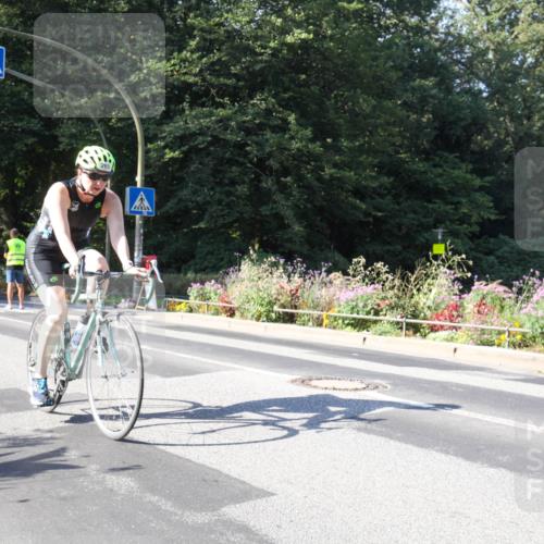 08.09.2024 - Stadtparktriathlon Zöllner http://msf.ph/oto/7043201 08.09.2024 10:40:54 Radfahren 263, 265, 302, 335, 394 meine-sportfotos.de