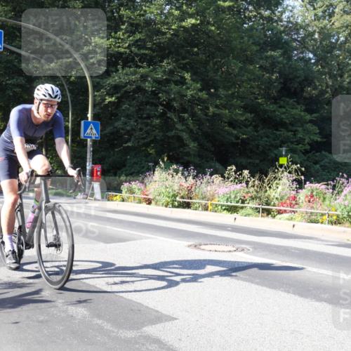 08.09.2024 - Stadtparktriathlon Zöllner http://msf.ph/oto/7043209 08.09.2024 10:41:11 Radfahren 361, 445 meine-sportfotos.de