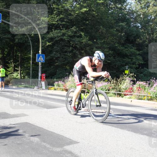 08.09.2024 - Stadtparktriathlon Zöllner http://msf.ph/oto/7043225 08.09.2024 10:41:37 Radfahren 251, 315, 327, 391, 401, 411 meine-sportfotos.de