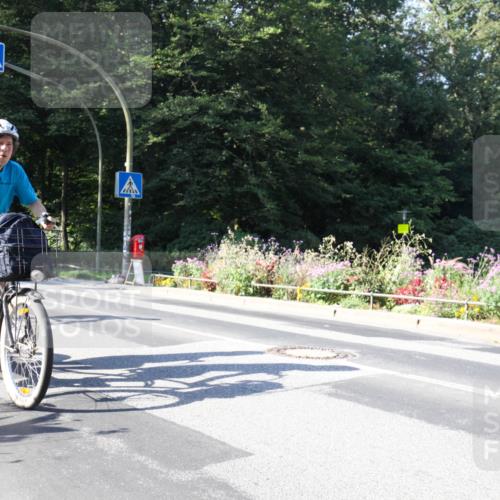 08.09.2024 - Stadtparktriathlon Zöllner http://msf.ph/oto/7043229 08.09.2024 10:41:39 Radfahren 251, 391, 401, 411 meine-sportfotos.de