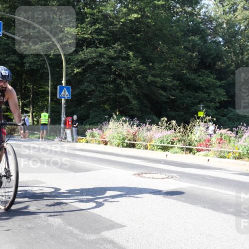 08.09.2024 - Stadtparktriathlon Zöllner http://msf.ph/oto/7043253 08.09.2024 10:42:10 Radfahren 422, 449 meine-sportfotos.de