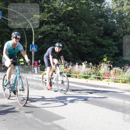 08.09.2024 - Stadtparktriathlon Zöllner http://msf.ph/oto/7043255 08.09.2024 10:42:15 Radfahren 356, 422, 423 meine-sportfotos.de
