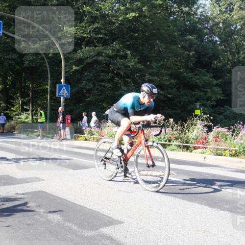 08.09.2024 - Stadtparktriathlon Zöllner http://msf.ph/oto/7043264 08.09.2024 10:42:30 Radfahren 43, 284, 311, 321, 322, 329, 360 meine-sportfotos.de