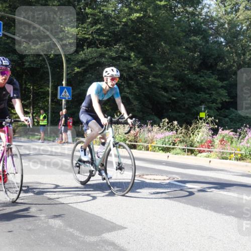 08.09.2024 - Stadtparktriathlon Zöllner http://msf.ph/oto/7043271 08.09.2024 10:42:34 Radfahren 284, 304, 321, 360, 404, 410, 420, 435 meine-sportfotos.de