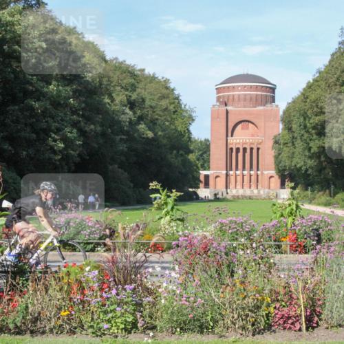 08.09.2024 - Stadtparktriathlon Zöllner http://msf.ph/oto/7043282 08.09.2024 10:40:50 Radfahren 263, 335, 354, 385, 394 meine-sportfotos.de