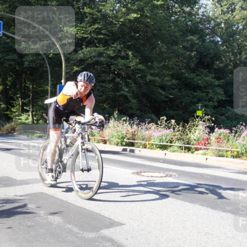 08.09.2024 - Stadtparktriathlon Zöllner http://msf.ph/oto/7043306 08.09.2024 10:43:12 Radfahren 308, 407, 427, 433, 451 meine-sportfotos.de