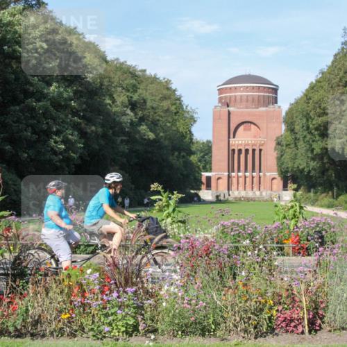 08.09.2024 - Stadtparktriathlon Zöllner http://msf.ph/oto/7043320 08.09.2024 10:41:38 Radfahren 251, 327, 391, 401, 411 meine-sportfotos.de