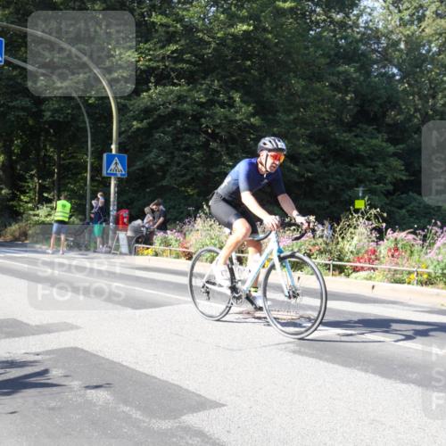08.09.2024 - Stadtparktriathlon Zöllner http://msf.ph/oto/7043346 08.09.2024 10:44:19 Radfahren 254, 421, 453, 459 meine-sportfotos.de